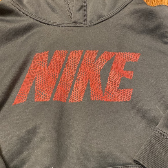 Nike boys hoodie - Picture 2 of 5